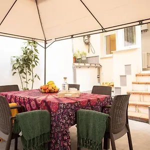  Apartment Lugar Especial, Gran Patio, Junto Al Ayuntamiento Spain
